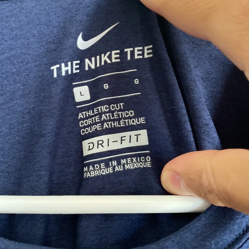 Nike Large Xavier Univeristy Dri Fit Shirts NEVER USED - Picture 3 of 6